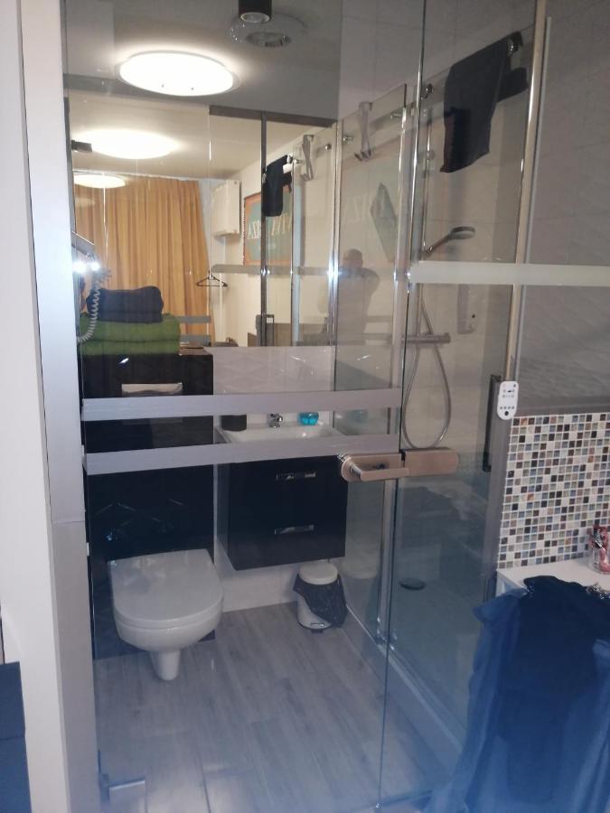 Apartamenty Galeria Polnocna Varşovia Exterior foto